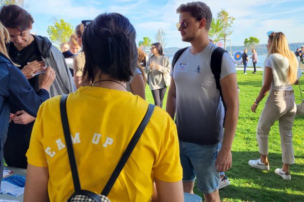 Uspe&scaron;en skok v novo &scaron;tudijsko leto - &Scaron;tartUP