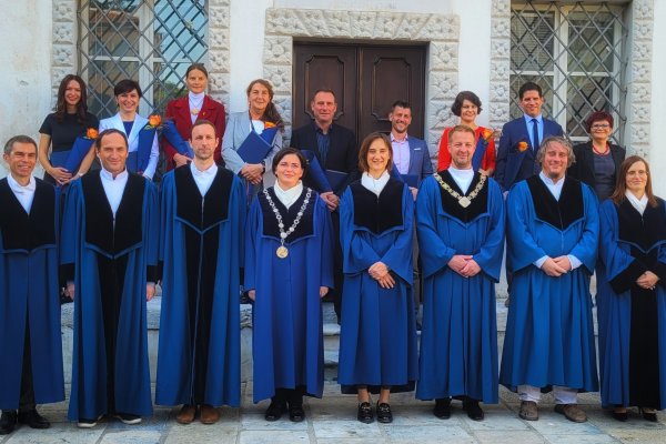 Rektorica promovirala enajst novih doktoric in doktorjev znanosti