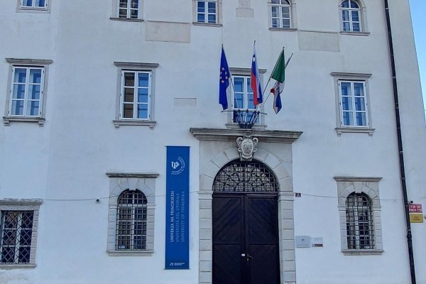 Objavljen je razpis za vpis v magistrske in doktorske &scaron;tudijske programe na UP za &scaron;tudijsko leto 2023/2024