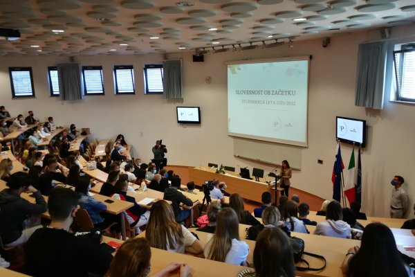 Uvodni dnevi za bruce in &scaron;tudente vi&scaron;jih letnikov