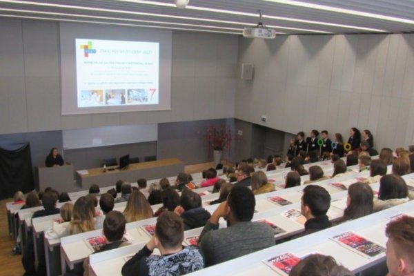 &Scaron;tudij v Mariboru za diplomante vi&scaron;jih turističnih &scaron;ol