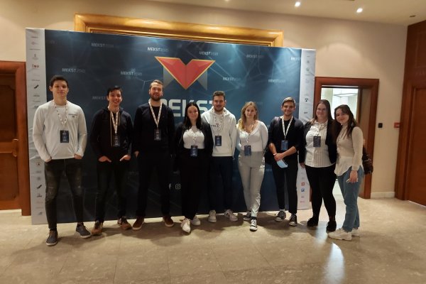 &Scaron;tudenti Turistice na MEKST konferenci